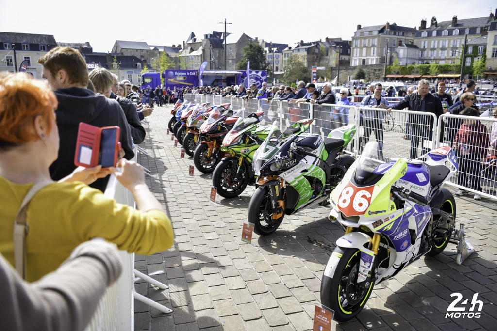 Les motos engagées aux 24 Heures Motos étaient installées sur la place des Jacobins. Photos : ACO/Jean-René Roger