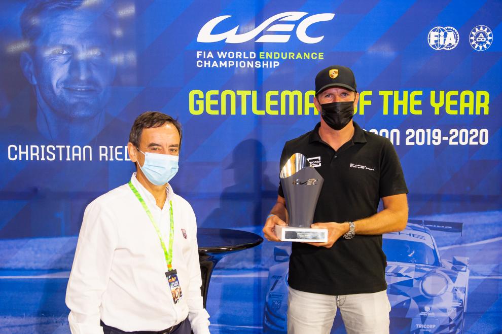 The Gentleman of the Year trophy was given to Christian Ried by ACO President Pierre Fillon.