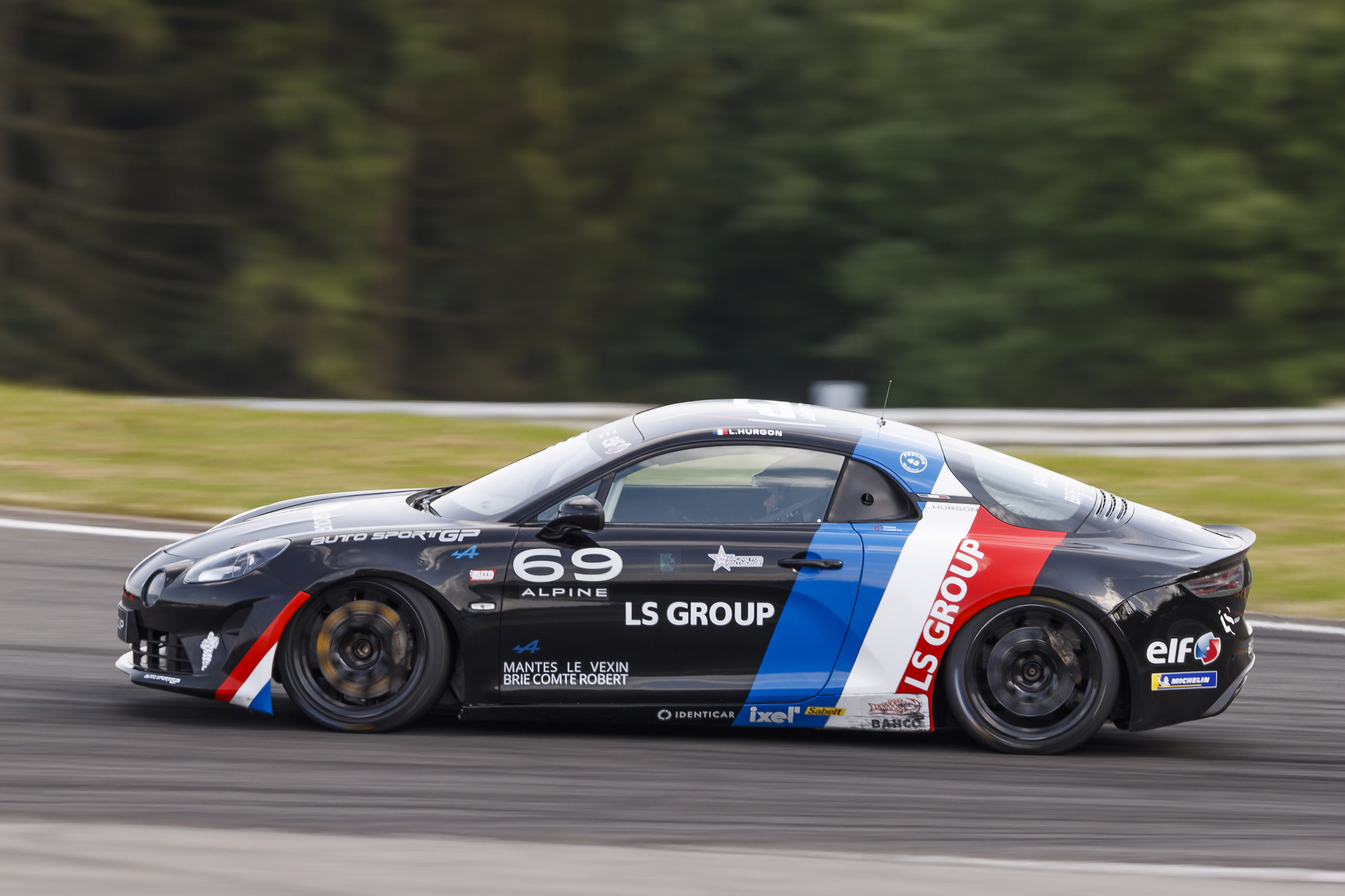 Esteban Ocon, récent vainqueur du Grand Prix de Hongrie, sera au volant d'une Alpine A110 GT4