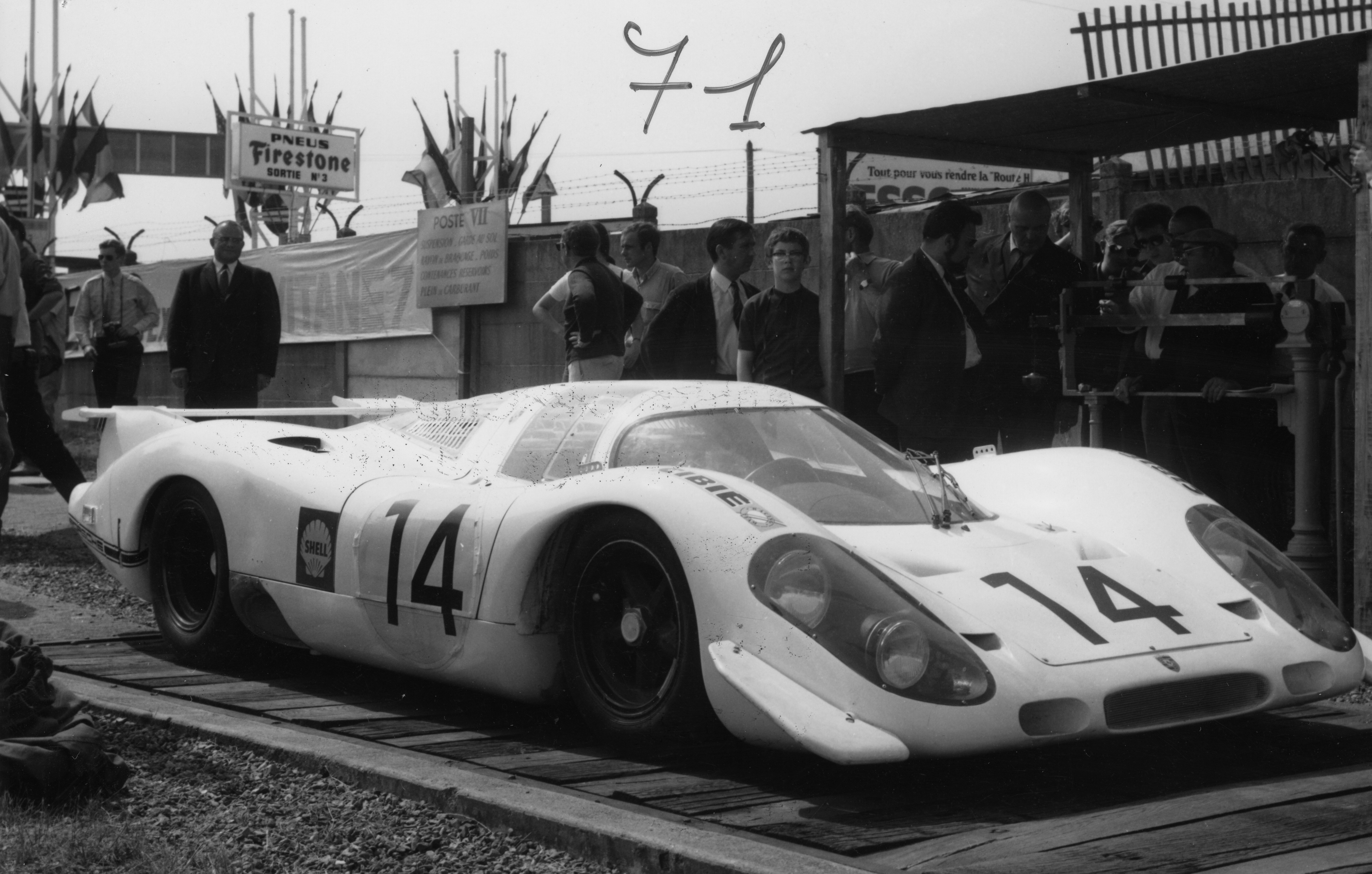 Fitted with the iconic flat-12 engine, the 917 could be identified by its sound alone. Here is the car driven by Rolf Stommelen and Kurt Ahrens Jr. at the 1969 24 Hours, where it took pole position.