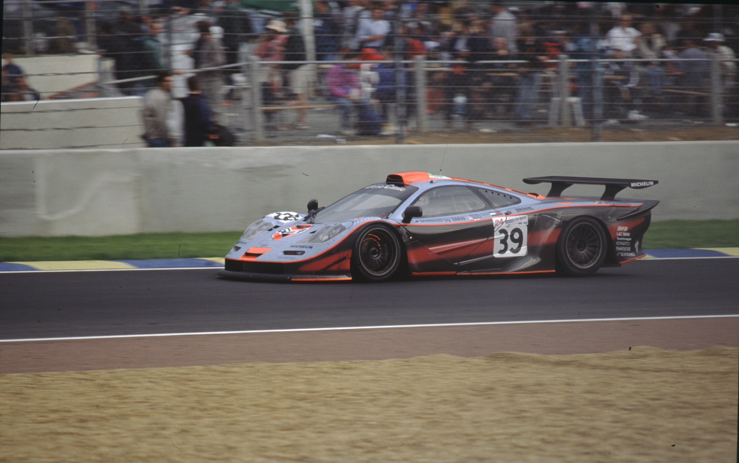 McLaren didn’t succeed in reiterating the 1995 feat. Sekiya, teamed with Andrew Gilbert-Scott and Ray Bellm, failed to reach the chequered flag on his final Le Mans outing.