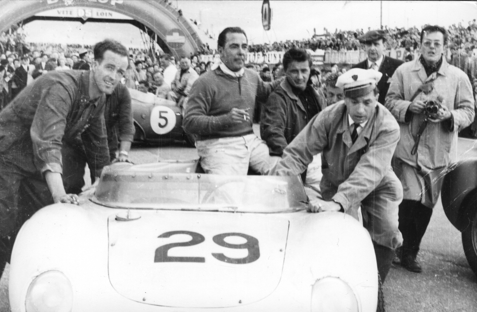 Jean Behra, a top French driver with whom Herrmann shared a car at the 1958 24 Hours, died at the wheel of an AVUS one day before Herrmann survived.