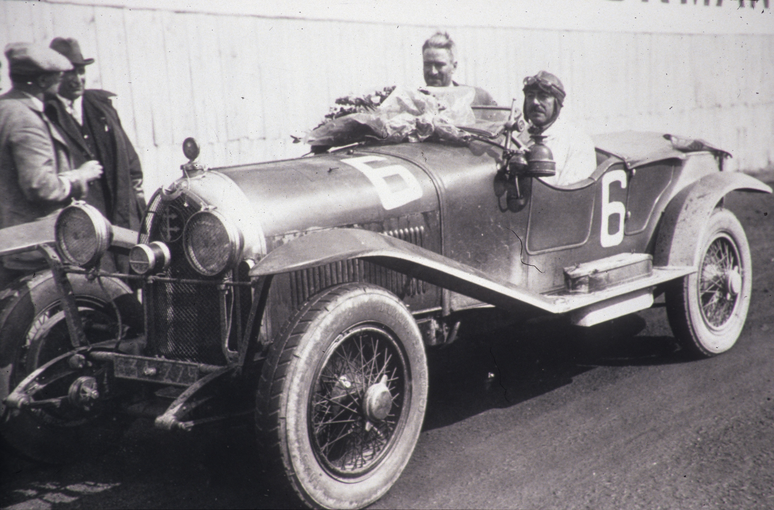 The Lorraine-Dietrich B3-6, winner in 1925 and 1926, successfully set the distance record. During the second victory, Robert Bloch and André Rossignol covered 2,537 km.