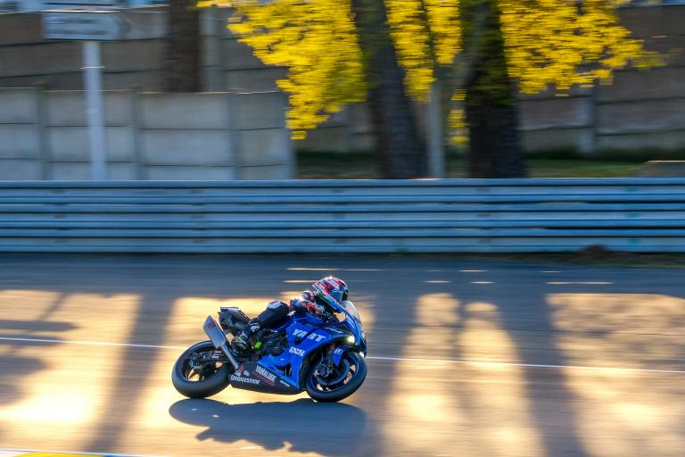 24 Heures Motos - H+16 : Yamaha chasse la Suzuki tenante du titre