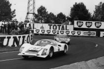#pha.036447 Photo START RACE 24 HEURES DU MANS 1967 LE MANS CHAPARRAL FORD GT40 